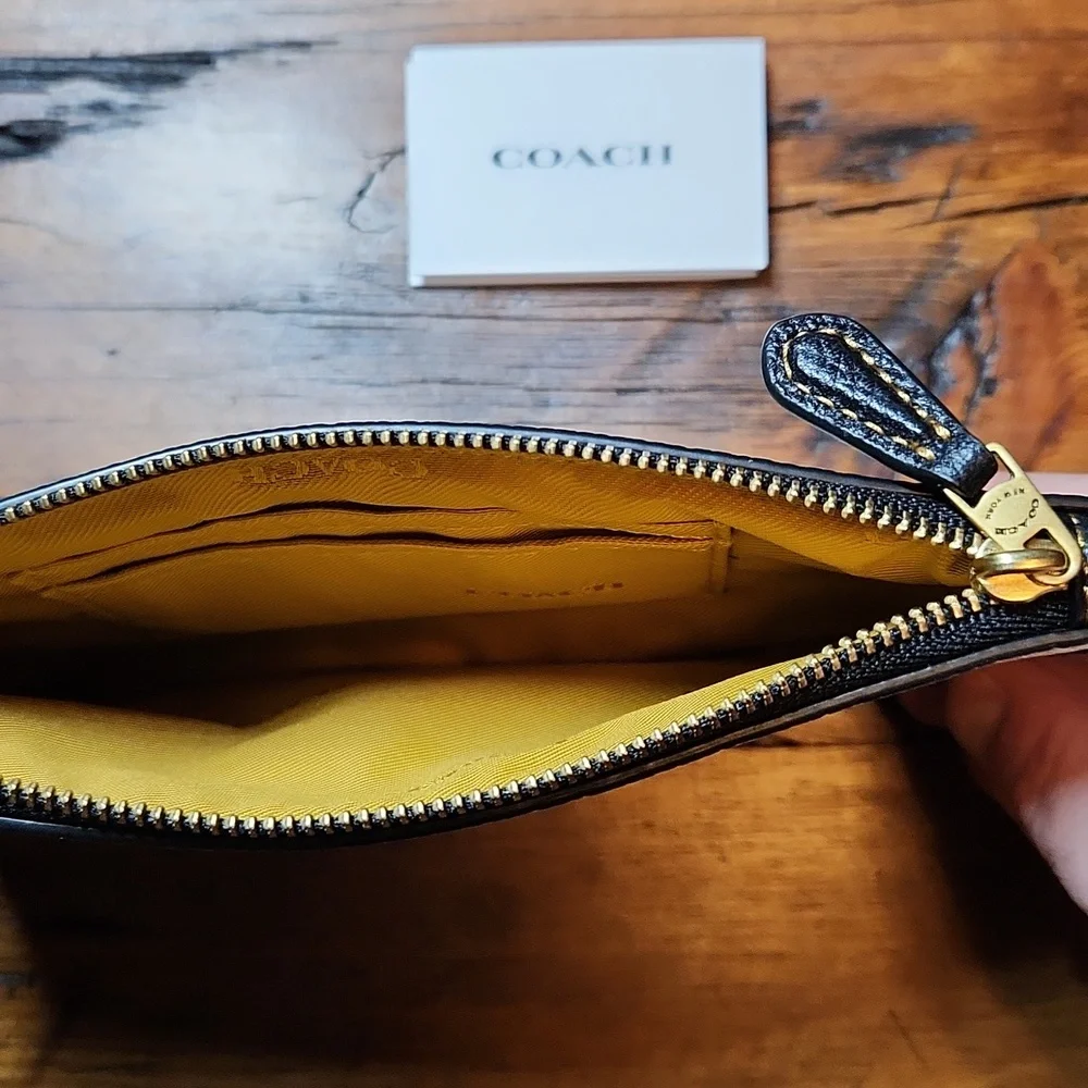 Coach Disney Mickey Mouse X Keith Haring Small Wristlet - Picture 6 of 9